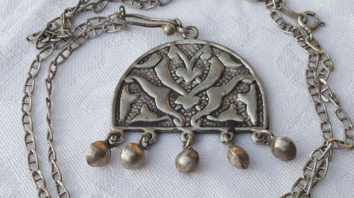 MEDALION argint AFGHAN TURKMEN etnic TRIBAL vintage VECHI superb pe Lant argint