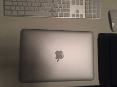 Macbook Pro 2015 256GB SSD 8GB RAM Ocazie Frumoasa foto