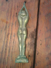 Statueta bronz masiv ardeco 20 cm inaltime . foto