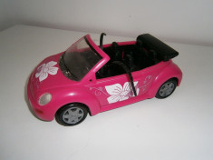 Masinuta Beetle, pentru fetite, roz, aproape noua! foto