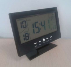 Ceas de birou cu comanda vocala cu termometru foto
