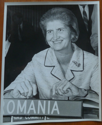 Fotografia oficiala facuta diplomatului Maria Groza la Natiunile Unite , 1970 foto