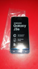 Samsung Galaxy j3 2016 foto