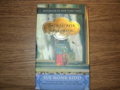 Viata secreta a albinelor de Sue Monk Kidd foto