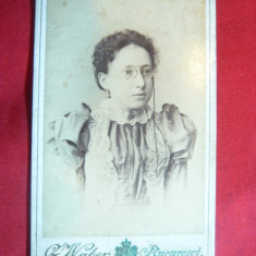 Fotografie cartonata 1898 - Femeie cu ochelari ,Foto Gustav A.Waber ,10,7x6,5 cm
