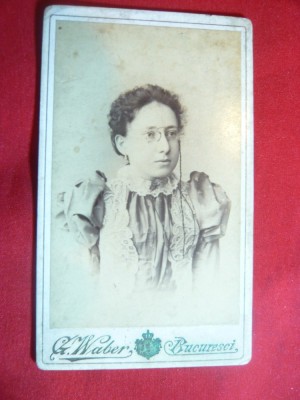 Fotografie cartonata 1898 - Femeie cu ochelari ,Foto Gustav A.Waber ,10,7x6,5 cm foto