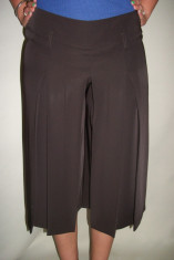Pantaloni trei-sferturi, cu suprapuneri de material, maro (Culoare: MARO, Marime: 40) foto