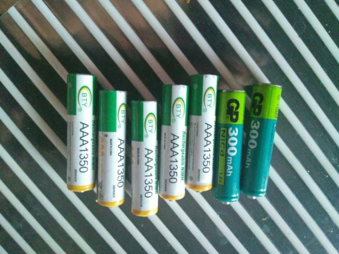 Set acumulatori / baterii reincarcabile AAA 1350 mAh (7 buc.) Set acumulatori / baterii reincarcabile AAA 1350 mAh (7 buc.)