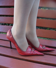 Pantof cu toc inalt, cu decor de capse pe fond de culoare rosie (Culoare: ROSU, Marime: 39) foto