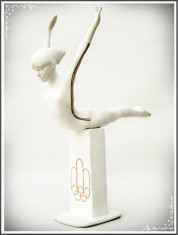 RAR! BIBELOU ROMANESC - STATUETA GIMNASTA - NADIA COMANECI - JOCURILE OLIMPICE! foto