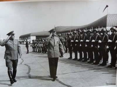 Gheorghiu Dej ; Garda militara si vizita oficiala , 2 fotografii foto