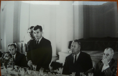 Nicolae Ceausescu si Gheorghiu Dej , anii 60 foto