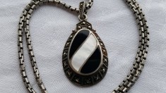 argint MEDALION ONIX si SIDEF batut in marcasite AUSTRIA manopera EXCEPTIONALA pe Lant argint