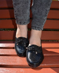 Pantof negru din piele lacuita cu design stone si talpa confortabila (Culoare: NEGRU, Marime: 36) foto