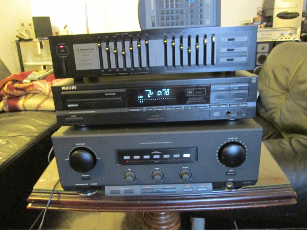 Amplificator stereo Philips FA 950 ( cap de serie ) | arhiva Okazii.ro
