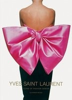 Yves Saint Laurent: Icons of Fashion Design foto