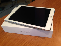 iPad Air 2 Wi-Fi + 4G Argintiu 64 GB stare impecabila foto