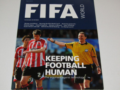 Revista oficiala FIFA - aprilie 2010 foto