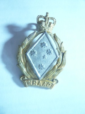 Insigna de sapca Armata Regala Australia - Corpul de femei WRAAG ,h= 3,8 cm foto