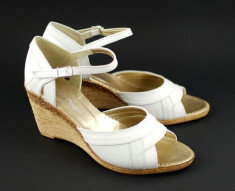 Sandale dama albe, din piele naturala cu platforma S105A - Made in Romania foto