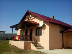 Casa, curte si teren 2ha (micro ferma) Horlesti- Iasi foto