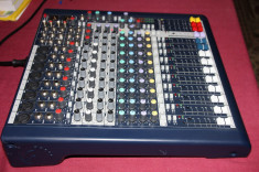 Mixer Analog SoundCraft MFXI 8 foto