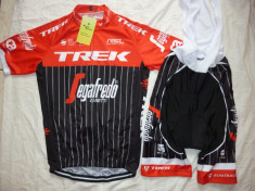 Echipament ciclism Trek Segafredo 2017 set pantaloni si tricou costum Nou foto