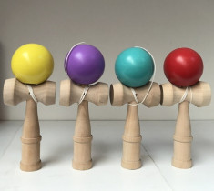 Kendama Joc de indemanare foto