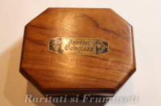 BUSOLA SUNDIAL, STARE DE FUNCTIONARE IMPECABILA foto