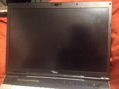 Rama display Fujitsu Siemens Celsius Lifebook E8210 E8420 E8110 E8310 e8410 foto