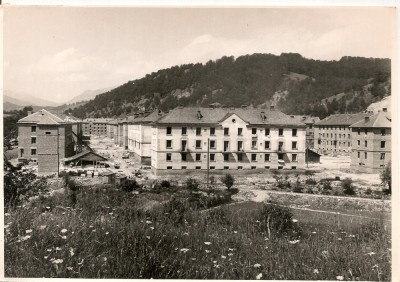 Valea Jiului - Locuinte muncitoresti in curs de constructie foto