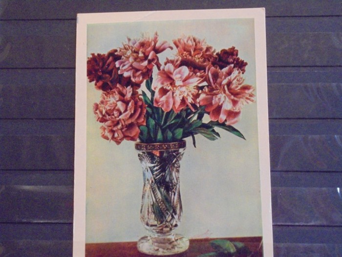 FLORI - BUCHET DE CRIZANTEME IN VAZA - NECIRCULATA .