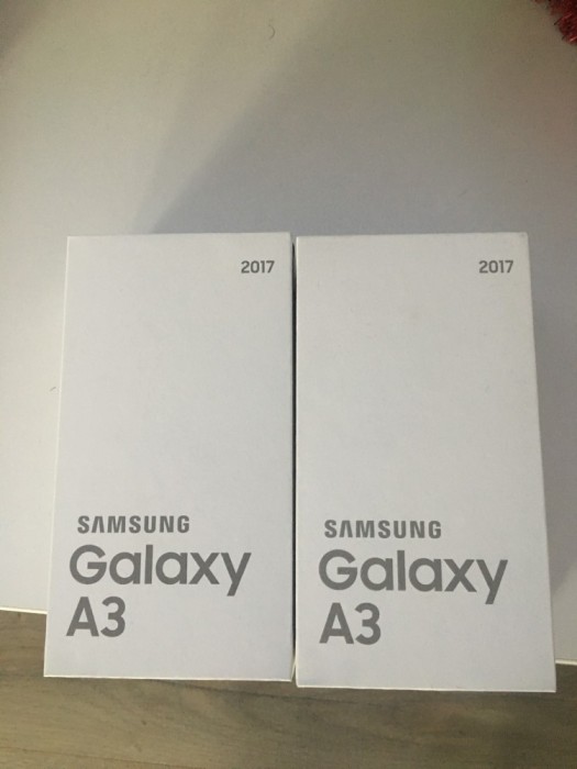 Samsung A320F 2017 Gold Sigilat Liber de Re?ea La Cel Mai Mic Pre? foto mare Samsung A320F 2017 Gold Sigilat Liber de Re?ea La Cel Mai Mic Pre? foto mare