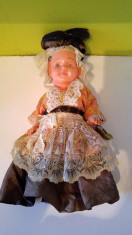 Papusa veche, vintage, olandeza imbracata in haine traditionale, 32cm, plastic foto