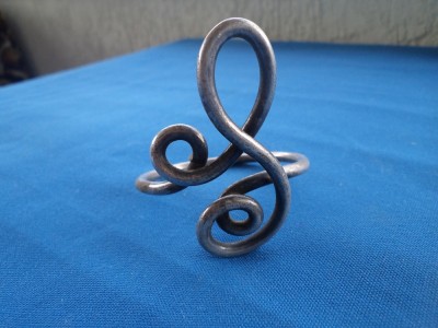 INEL ŞERVEŢELE,MONOGRAMĂ S -VINTAGE foto