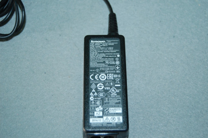 Incarcarcator laptop LENOVO 20V 40W 2A 45N0461 MUFA 5.5 x 2.5 MM ADP-40NH B