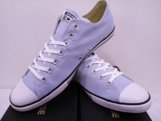 Converse originali 42-43 doua nuante. foto