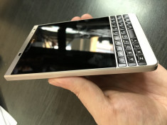 Blackberry Passport Silver cu garan?ie foto