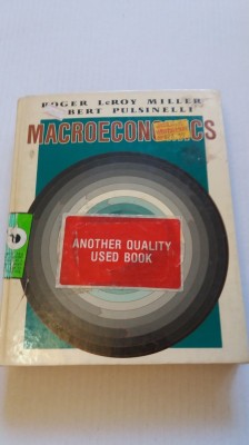 Macroeconomics - Roger Leroy Miller, Robert Pulsinelli foto