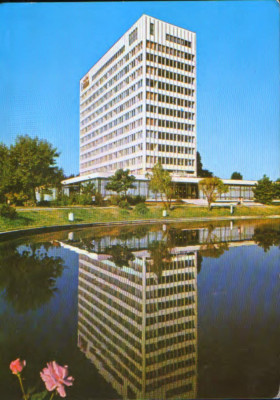 Romania - CP ilustrata circulata 1977 - Mamaia - Hotel &amp;quot;Perla&amp;quot; foto