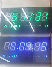 Ceas digital pentru sali de fitnes cu indicator temperatura ultra slim foto