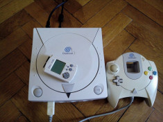 Consola Sega Dreamcast 3 controlere + 30 jocuri foto