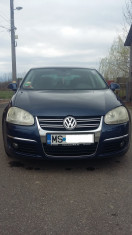 VW Jetta 1,6 FSI cutie manuala cu 6 viteze, 115 cp, 126,524 km foto