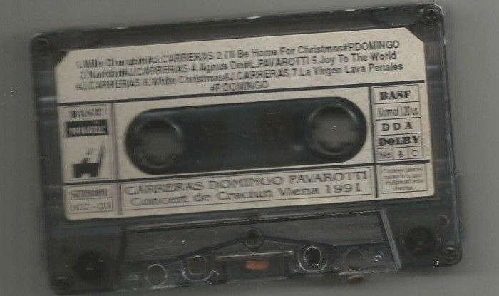 A(01) Caseta audio -CARRERAS,DOMINGO,PAVAROTTI-Concert de Craciun -Viena 1991