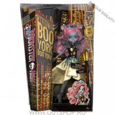 Jucarie fetite papusa Monster High Mouscedes Kinga Mattel foto