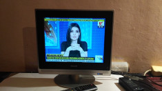 TV LCD 15 INCH ALIMENTARE 12V AUTO PHILIPS + TELECOMANDA foto