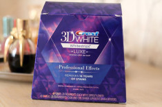 Benzi albirea dintilor Crest Whitestrips Professional Effect foto