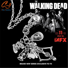 Lantisor PANDANTIV cu topor arbaleta pistol lampa palarie Film THE WALKING DEAD foto