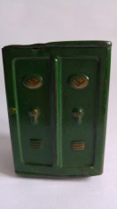 Jucarie pusculita de tabla, vopsita in verde veche, vintage, 9x7x5.5cm foto