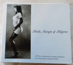 3CD BOX-SET: FLESH, FANGS &amp;amp; FILIGREE (DRESSED TO KILL, 1996) foto